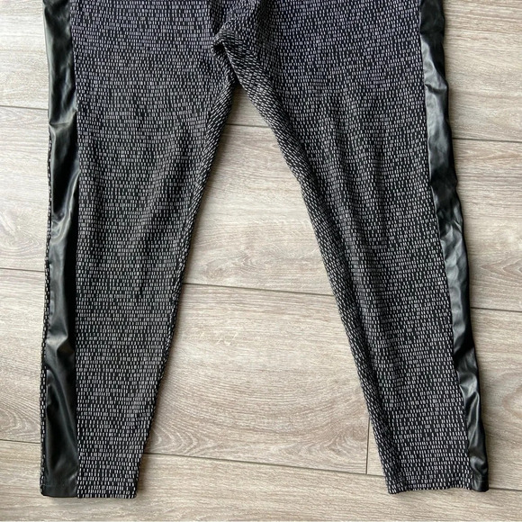 Nor Denmark  Faux Leather Side Striped Baggy Pants - Picture 3 of 14